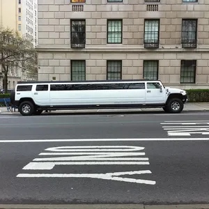 Hummer limousine stretch noire luxe urbain